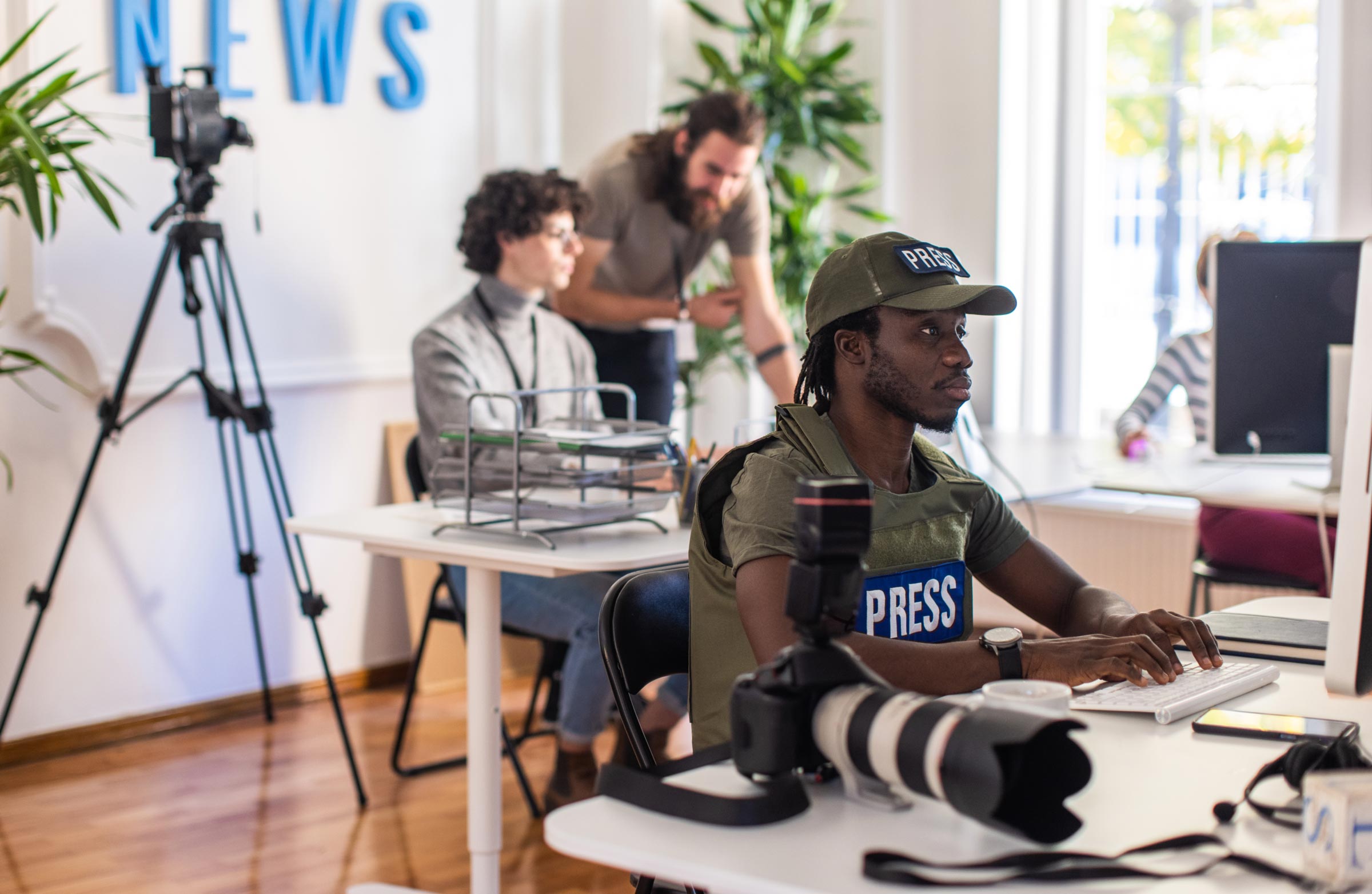 istock-news-business