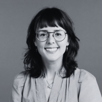 Hayley headshot 2023 200 x 200 (1)